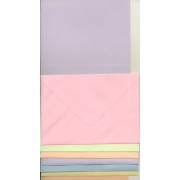 50 prægede kort (A5) med kuverter i flere farver  (C6)